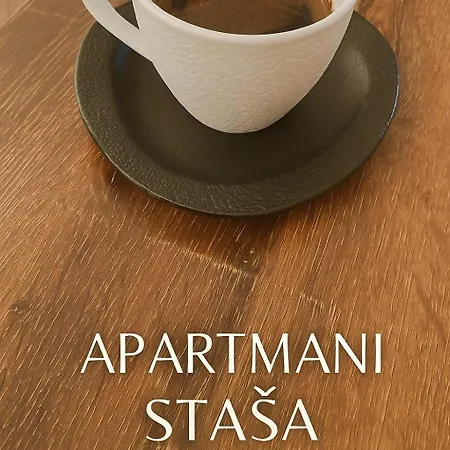 公寓 Stasa